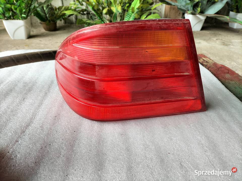 MercedesBenz E W210 LAMPA TYŁ TYLNA LEWA Kamień-Kolonia