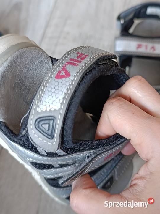 sandały chłopięce rozmiar 32 długość wkładki 21 sprzedam