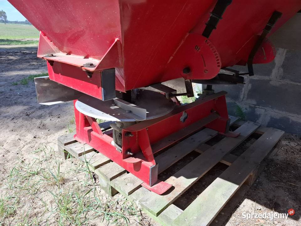 Rozsiewacz 1200l Tytan Rozsiewacze nawozów Czersk sprzedam