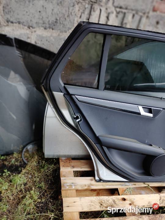 DRZWI LEWY TYŁ MERCEDES W204 KOMBI LAKIER 775 Międzychód