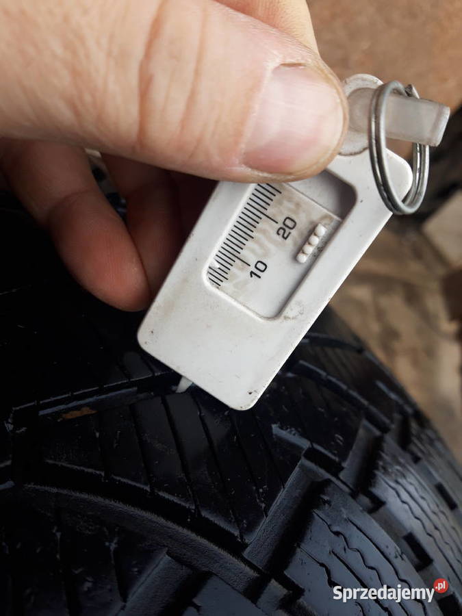 Opony Zima 225 70 15c Nokian 15cale Niżatyce