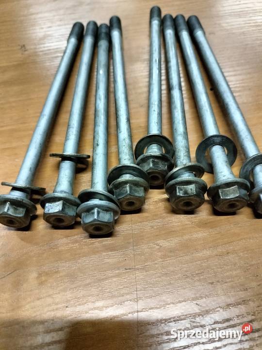 Szpilki cylindra głowicy Kawasaki GPZ 500 Łubno