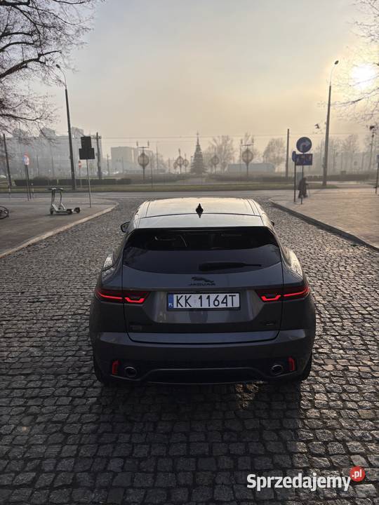 240 sam parkuje serwisie małopolskie Kraków