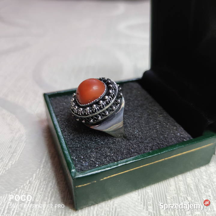 Stara RosjaSrebrny pierścionek z koralem Wrocław sprzedam