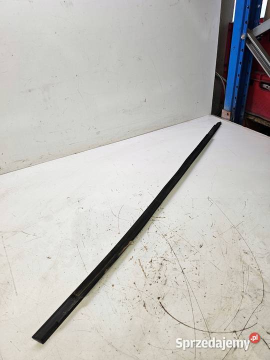 LISTWA DRZWI LEWY PRZÓD AUDI Q3 F3 83A837447A Listwy i nakładki Przystajń