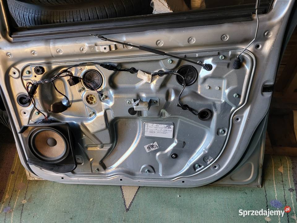 Drzwi prawy przód LA7W I inne części sprzedam