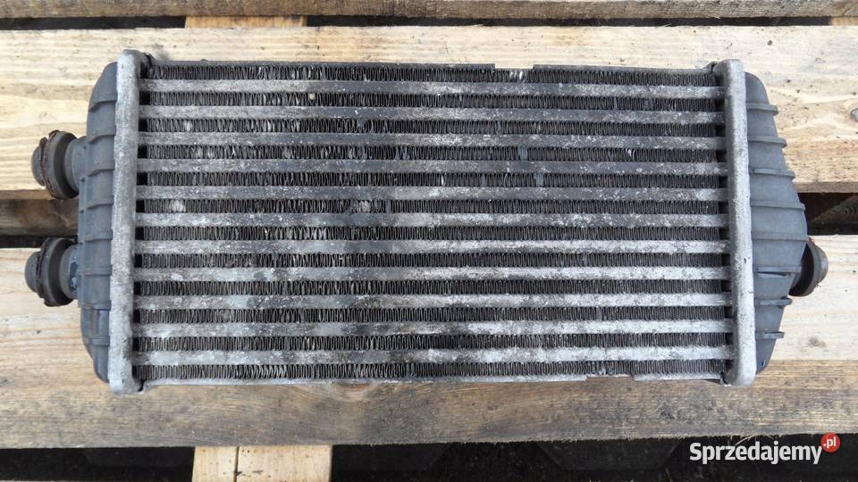 HYUNDAI I20 I LIFT 13r intercooler 282702A090 osobowe Chłodnice powietrza (intercoolery)