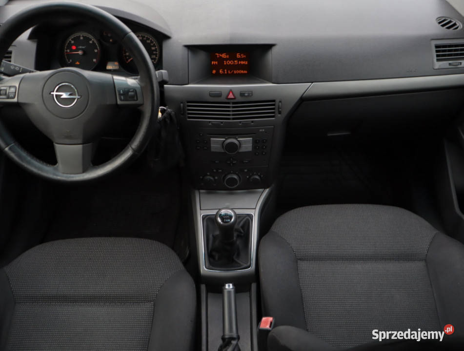 Opel Astra 19 CDTI autoalarm Lublin