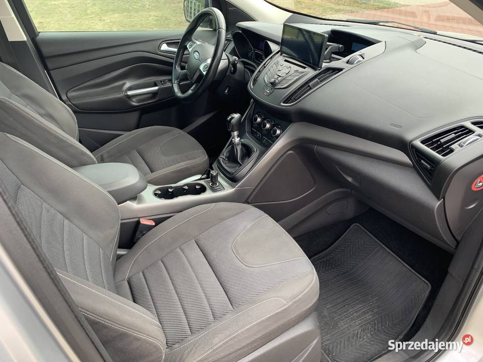 Ford kuga 102013r 16 benzyna 106 106000km Kuga sprzedam