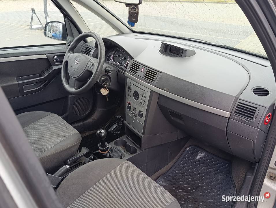 Opel Meriva ewzamianka Rok produkcji 2005 sprzedam