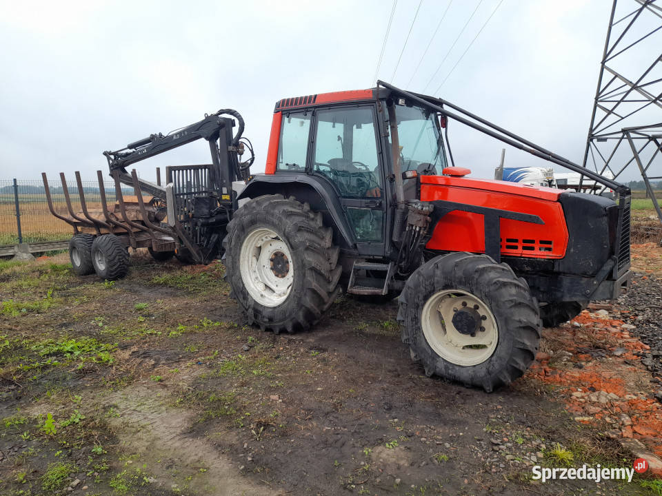 Ciągnik Valtra 6250 przyczepa leśna 4768 Dźwigi, podnośniki Raków
