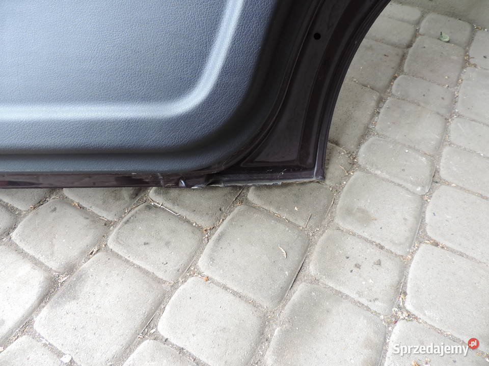 AUDI A4 B5 SEDAN DRZWI PRAWY TYŁ LY3K Nowy Sącz