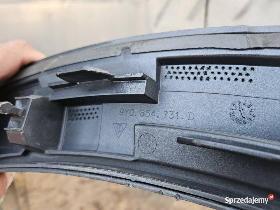 PORSCHE CAYENNE III 3 LISTWA BŁOTNIKA LEWA TYLNA osobowe Międzychód