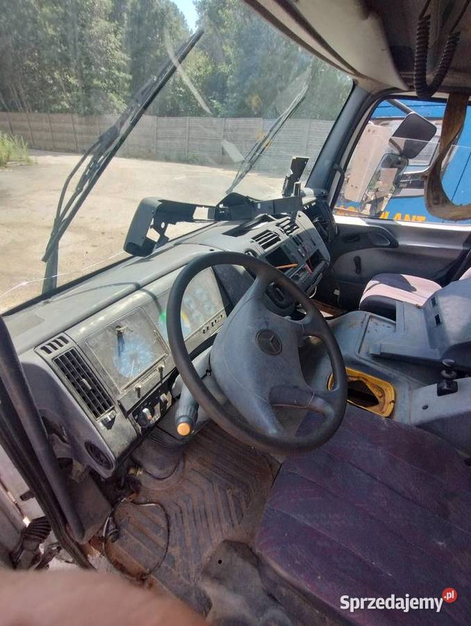 Deska rozdzielczakonsola do mercedesa atego łódzkie sprzedam