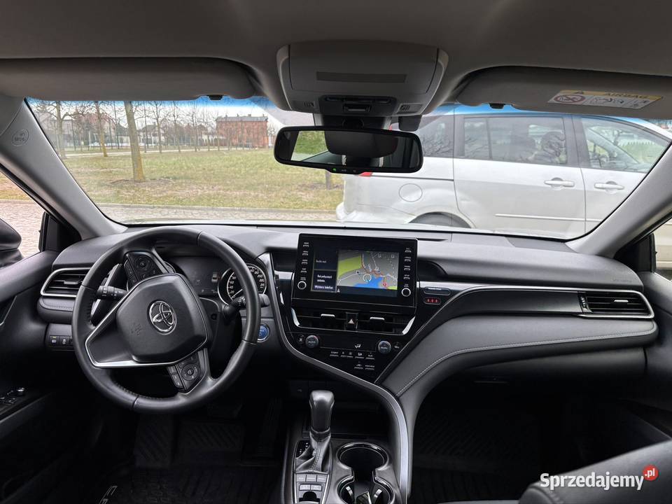 Toyota Camry 25 hybryda 218 Prestige 32000 Salon sprzedam