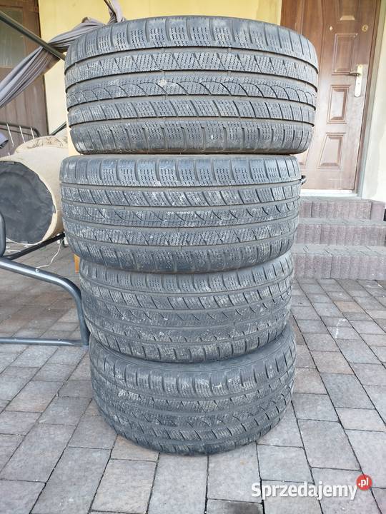 Opony 2754020 całoroczne Cyców