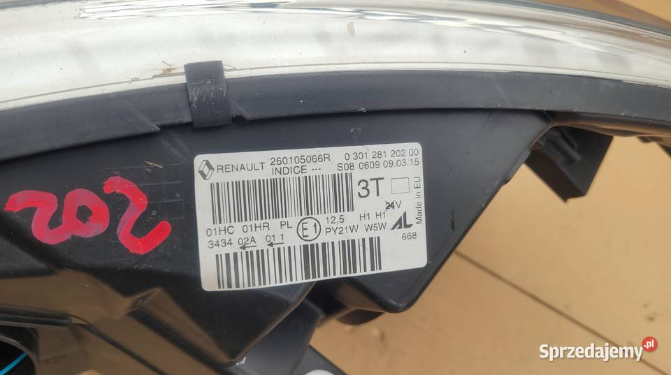 RENAULT CAPTUR I 13 LAMPA PRAWA REFLEKTOR PRAWY Lampy przednie Ruda Śląska