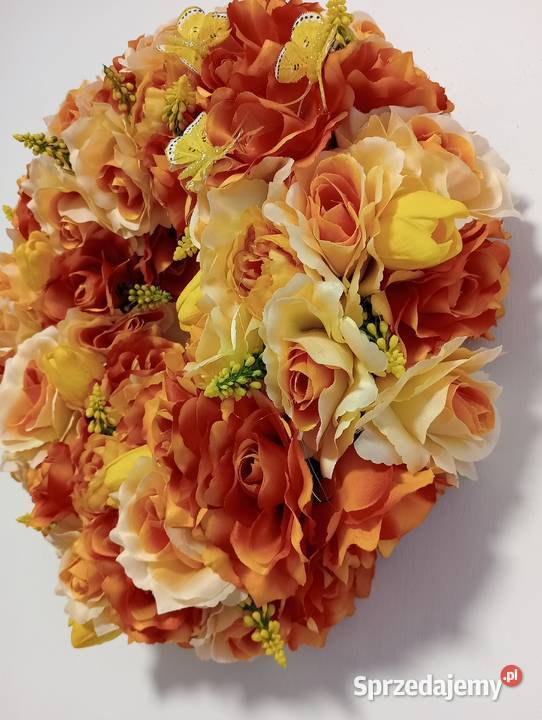 Wianek na drzwiwianek z kwiatówsztuczne kwiaty Radom sprzedam