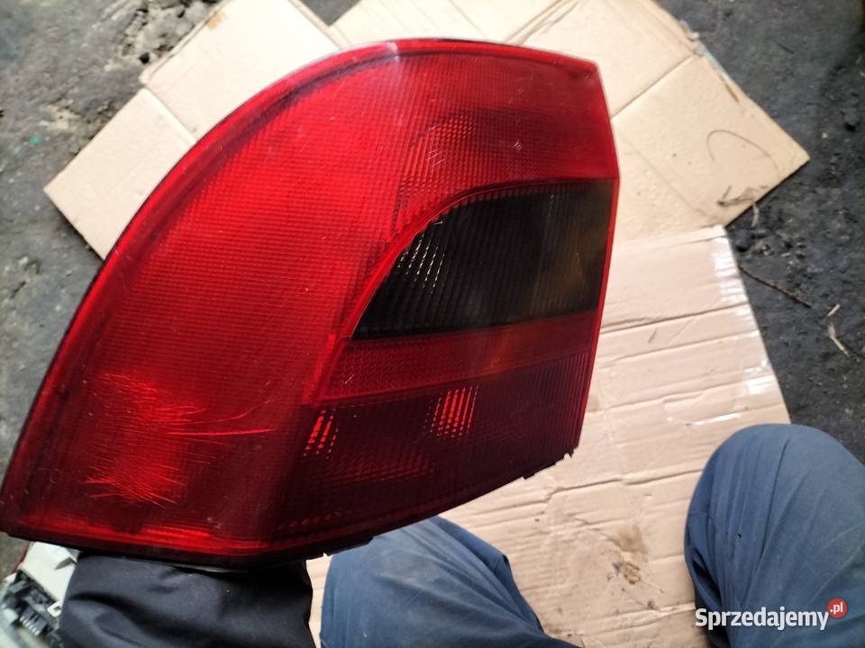 LAMPA TYLNA LEWA OPEL VECTRA B LEWA Kamień-Kolonia
