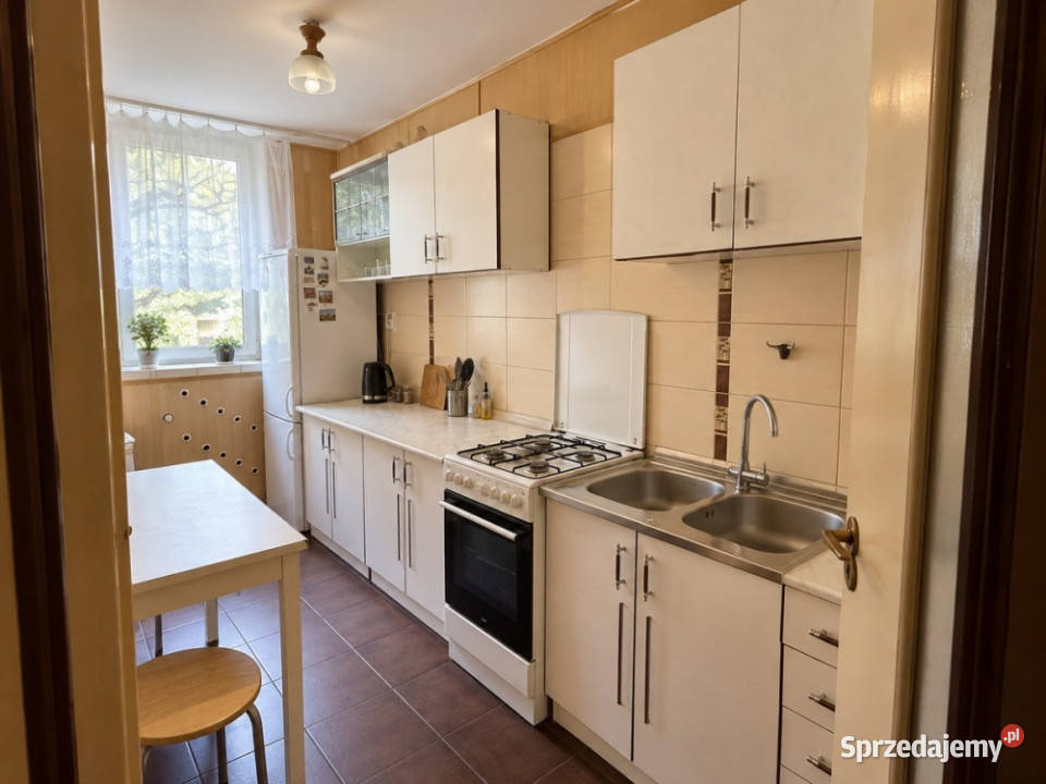 3 pokoje 478 m 1 piętro balkon piwnica Wieliczka