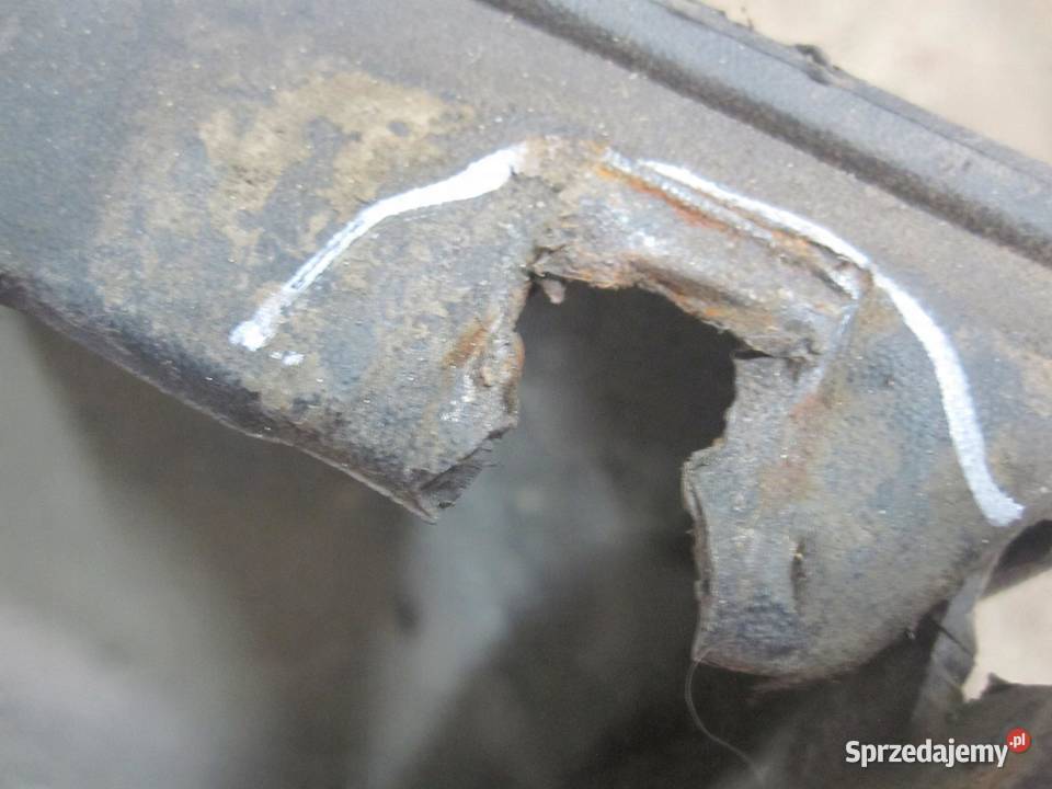 CITROEN NEMO 11r zderzak przód osobowe