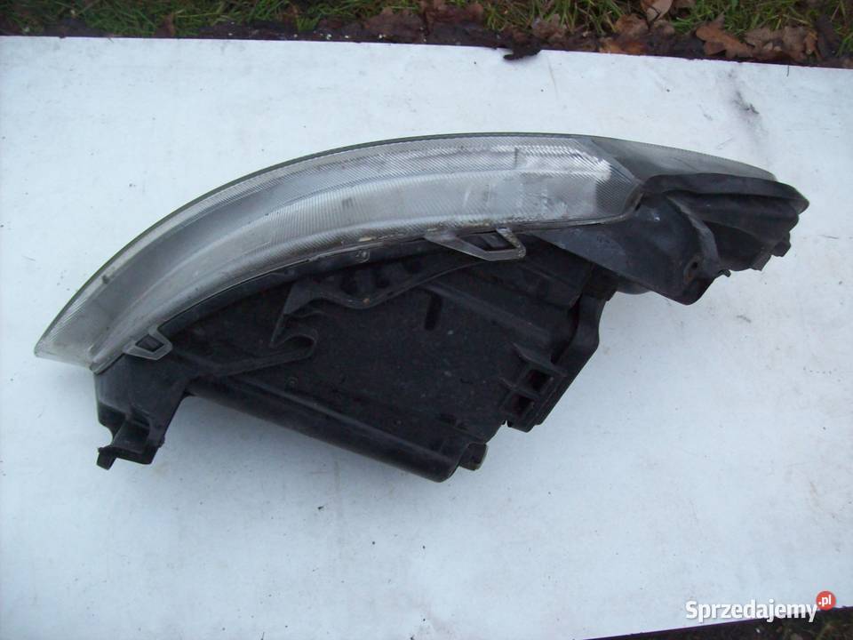 Citroen C3 Plurier Lampa przod przednia prawa Mińsk Mazowiecki