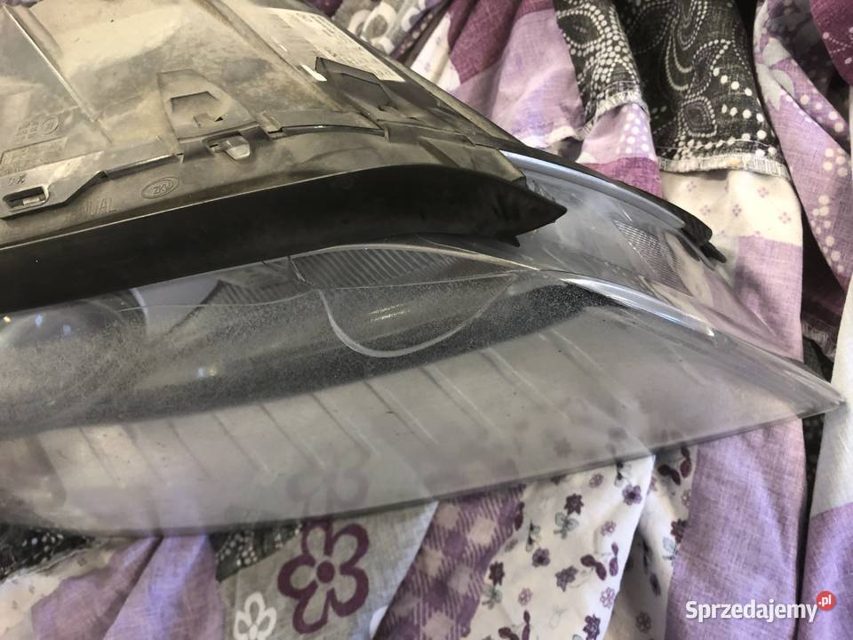 Lampy przód ksenon VOLVO S80 2006r uszkodzone lampy przednie Darłowo