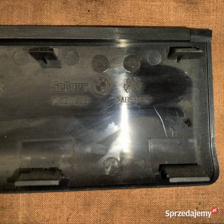 Wkład konsoli oświetlenia podsufitki BMW E65 E66 osobowe Poręba