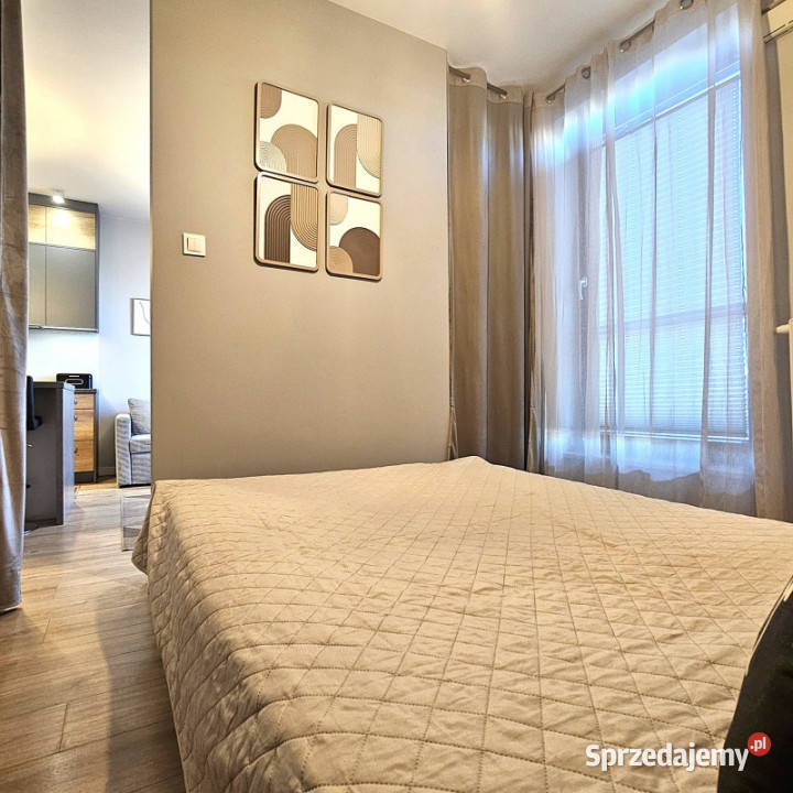 Studio 38 m2 METRO Siedmiogrodzka SpireHub