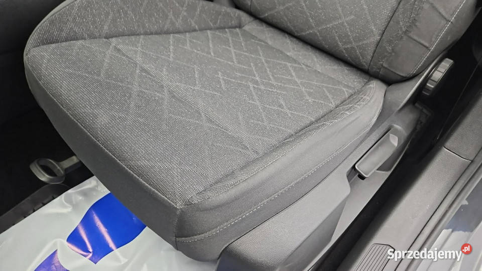 Volkswagen Golf VIII 20 TDI Life Variant Z Warszawa