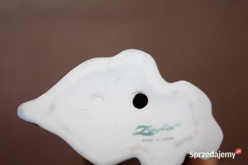 Figurka dziewczynka ze szczeniakiem Zaphir n 307 Szczecin