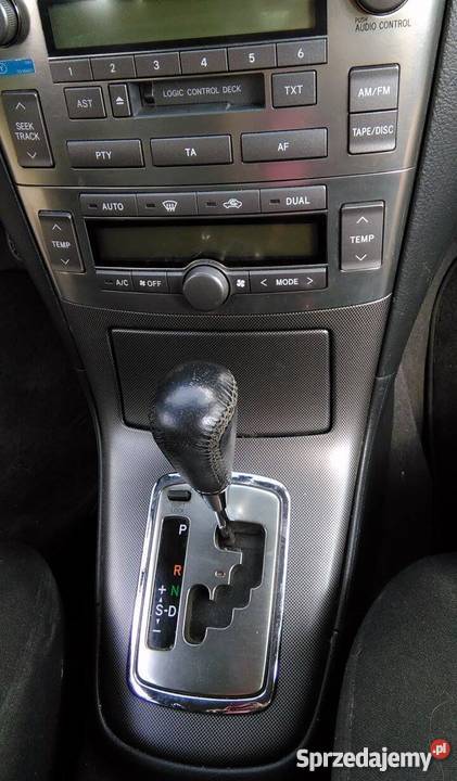 Toyota Avensis 18 2006r automat osoba prywatna benzyna Rzeszów