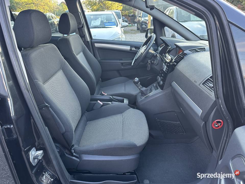 Opel Zafira 18 benz 140 7 OSÓBWymienony światła przeciwmgielne Warszawa