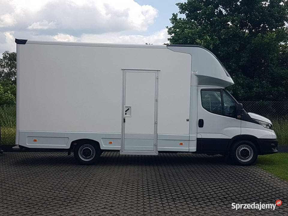 Iveco Daily KONTENER NISKOPODŁOGOWY 443x223x242 elektryczne szyby Poręba