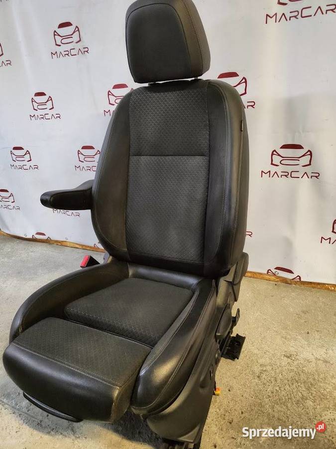 Fotel Kierowcy Półskóra Lewy Przód Grzany Opel osobowe Pleszew