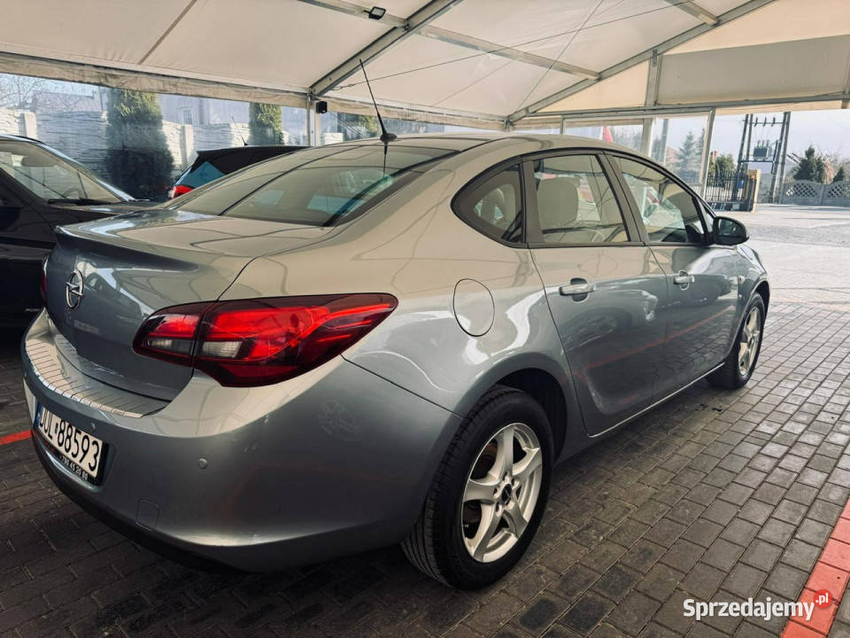 Opel Astra Salon Polska 16 Benzyna 115 J nieuszkodzony Samochody osobowe Zduńska Wola