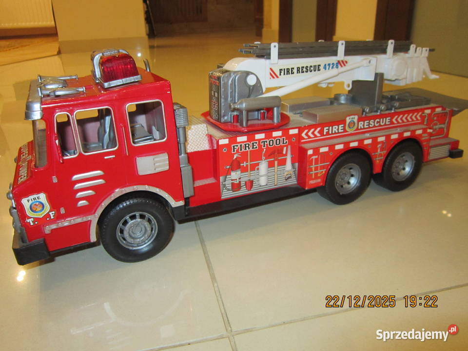 Wóz strażacki kask strażaka Figurki strażaków z 3 lata+ Warszawa