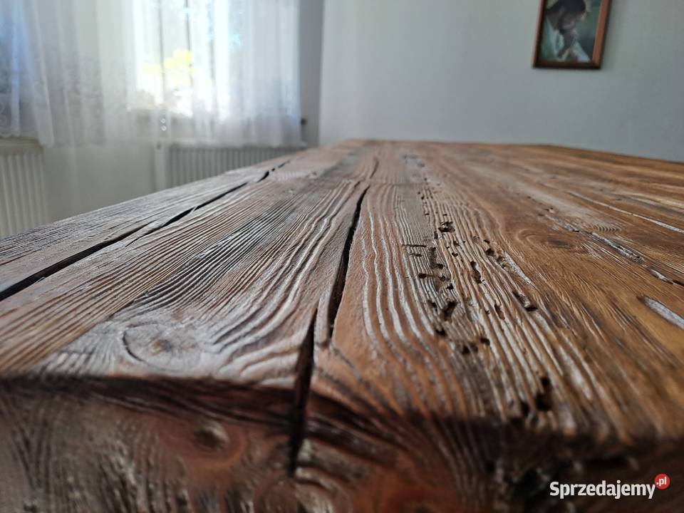 Stół do jadalni z starego drewna Braki