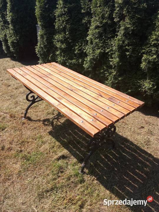 Stół ogrodowy drewniany