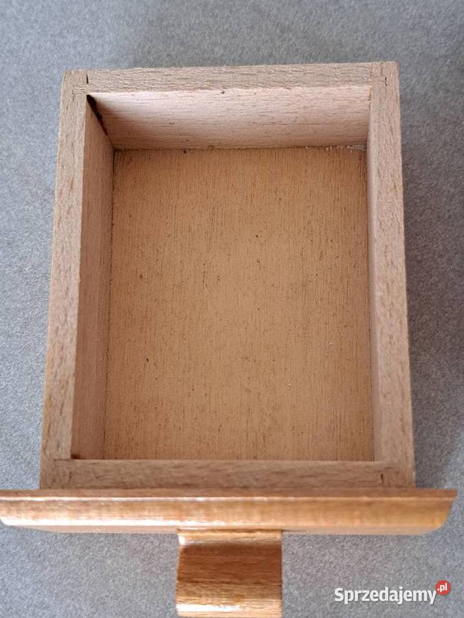 Młynek do pieprzu Bielsko z czasów PRLu Vintage brązowy