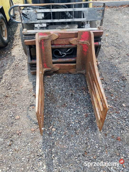 Chwytak obrotowy do wózka widłowego