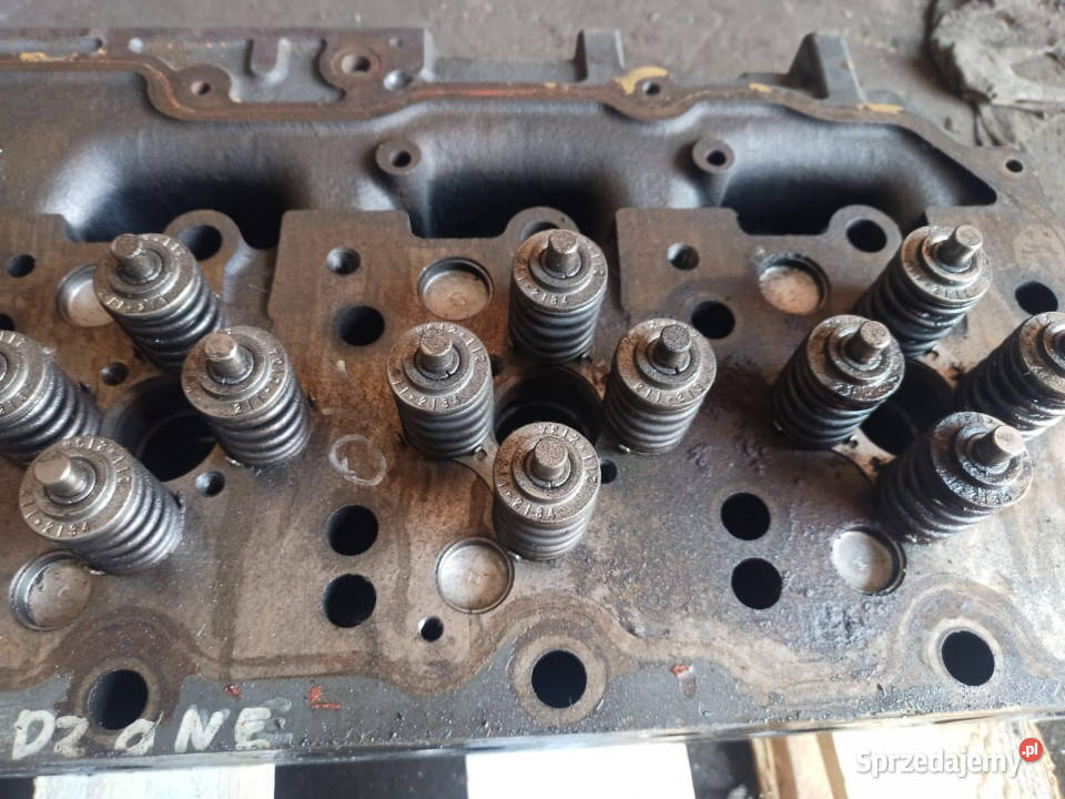 Claas Xerion Cat C9 głowica cylindrów 2134360 Jastrzębniki