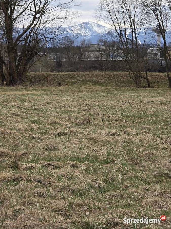 Działka z pięknym widokiem gór karkonoskich asfalt Jelenia Góra