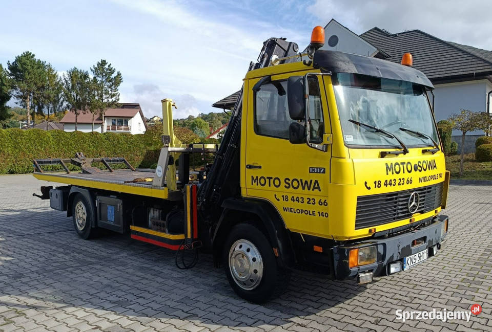 Mercedes 1317 Pomoc Drogowa Laweta HDS motyl manualna małopolskie Nowy Sącz