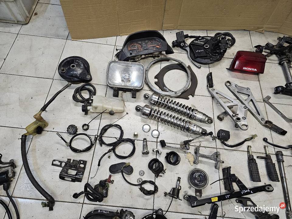 Honda VT 500 E części vt500 bak koło lagi oś