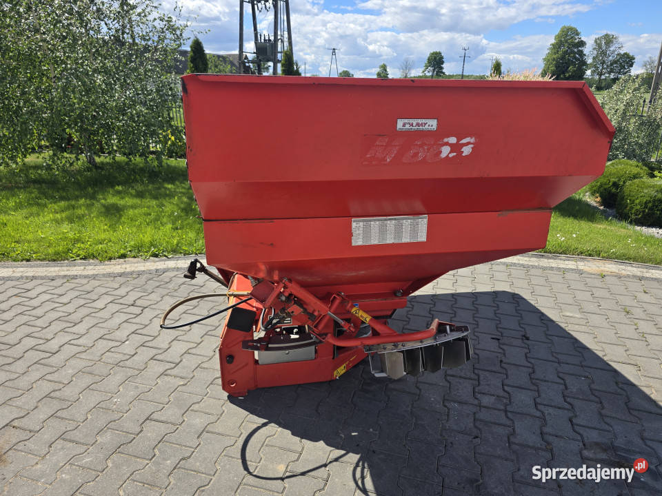 Rozsiewacz KUHN MDS 932 Q 1700 L 1024 m Baliki