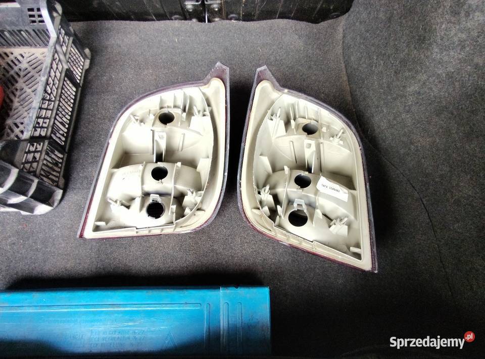 Ford Fiesta lampy tył Hella Wągrowiec sprzedam