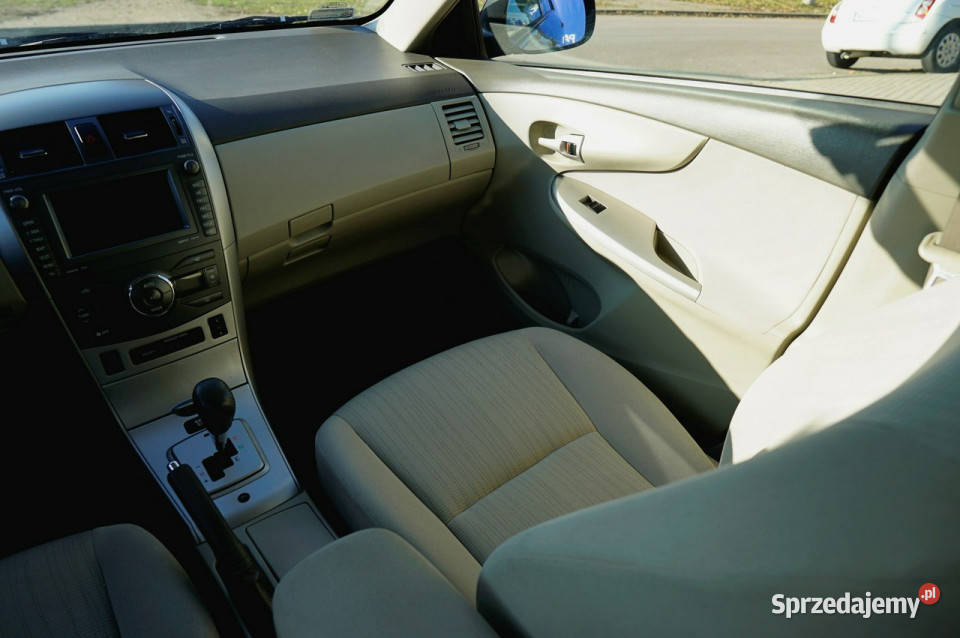 Toyota Corolla salon Polska bogata wersja Warszawa