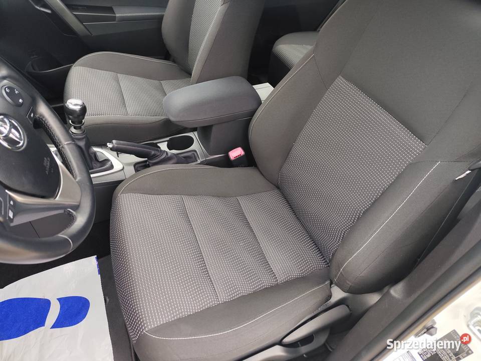 Toyota Auris 20 D4D Life Plus 2013r 150850km Auris Toyota Radzionków