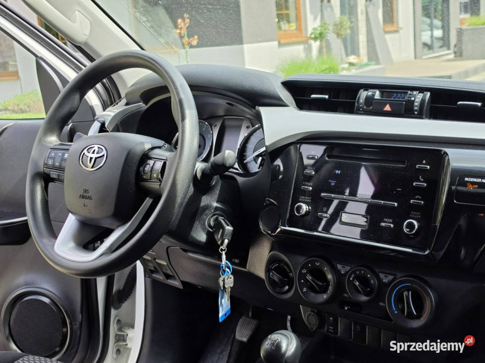 Toyota Hilux 24 D4D Doble Cab 150 4x4 Salon Hilux Skępe